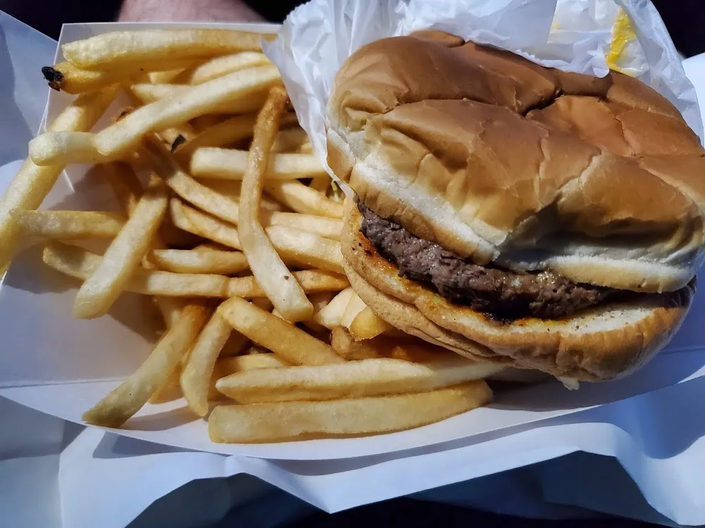 Cheeseburger Basket